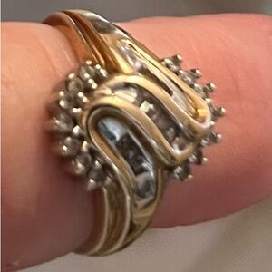 10k ring . Unknown stones & size and age